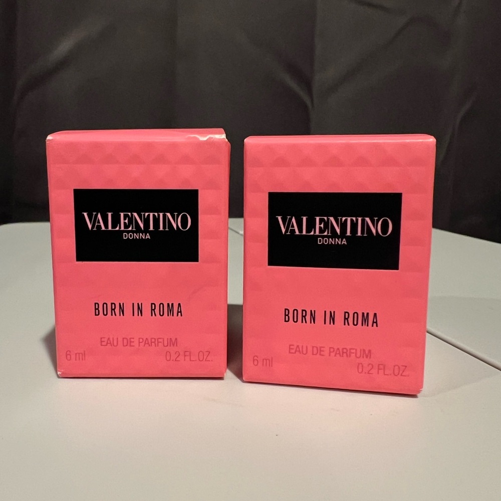 Valentino: Donna Born in Roma Miniature EDP.